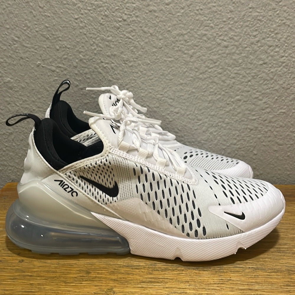 Women’s Nike Air Max 270, size 8 (White)